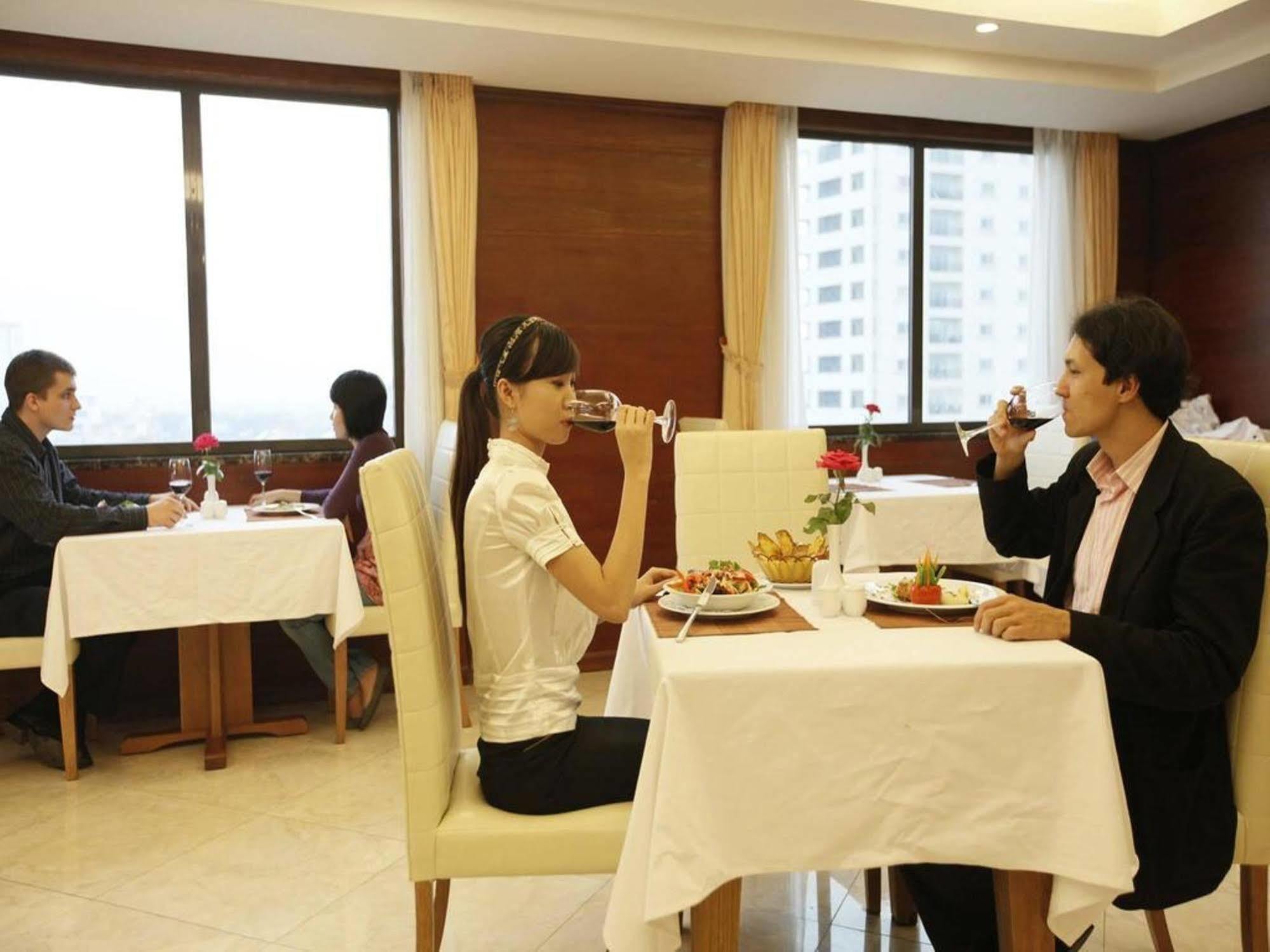 Royal Gate Hotel Hanoi Zewnętrze zdjęcie